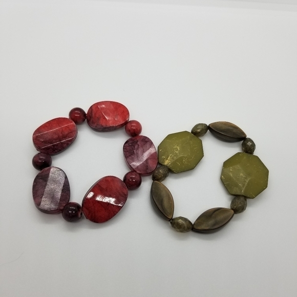 pair of chunky stretch bracelets green and red - Picture 1 of 7